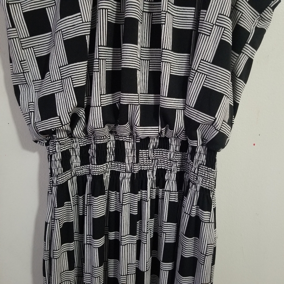 Kate & Lily Sleeveless All Over Print Jumpsuit - Picture 6 of 16